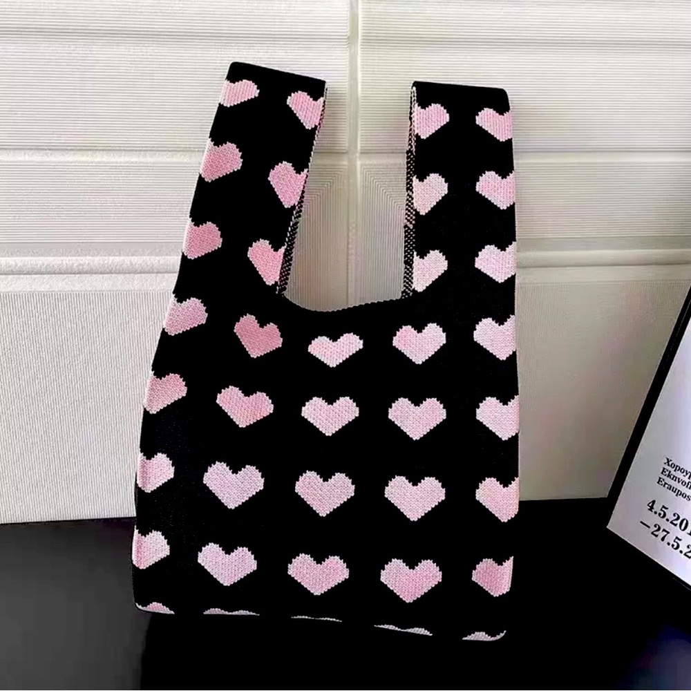 NWT Black and Pink Heart Compact Stylish Essentials Handheld Bag